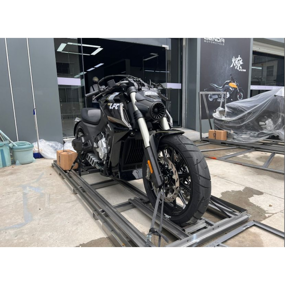Круизер Benda LFC700 (Нigh power),черный